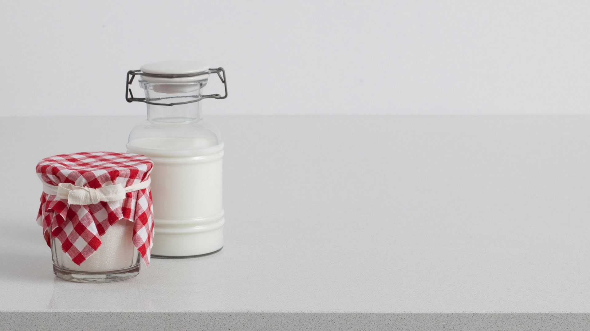 3142 White Shimmer Quartz Countertop