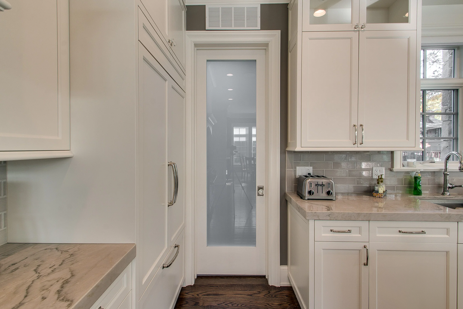 Frosted Glass 24-inch x 80-inch x 1-3/8-inch 1-Panel Interior Door Primed White With Tempered Glass