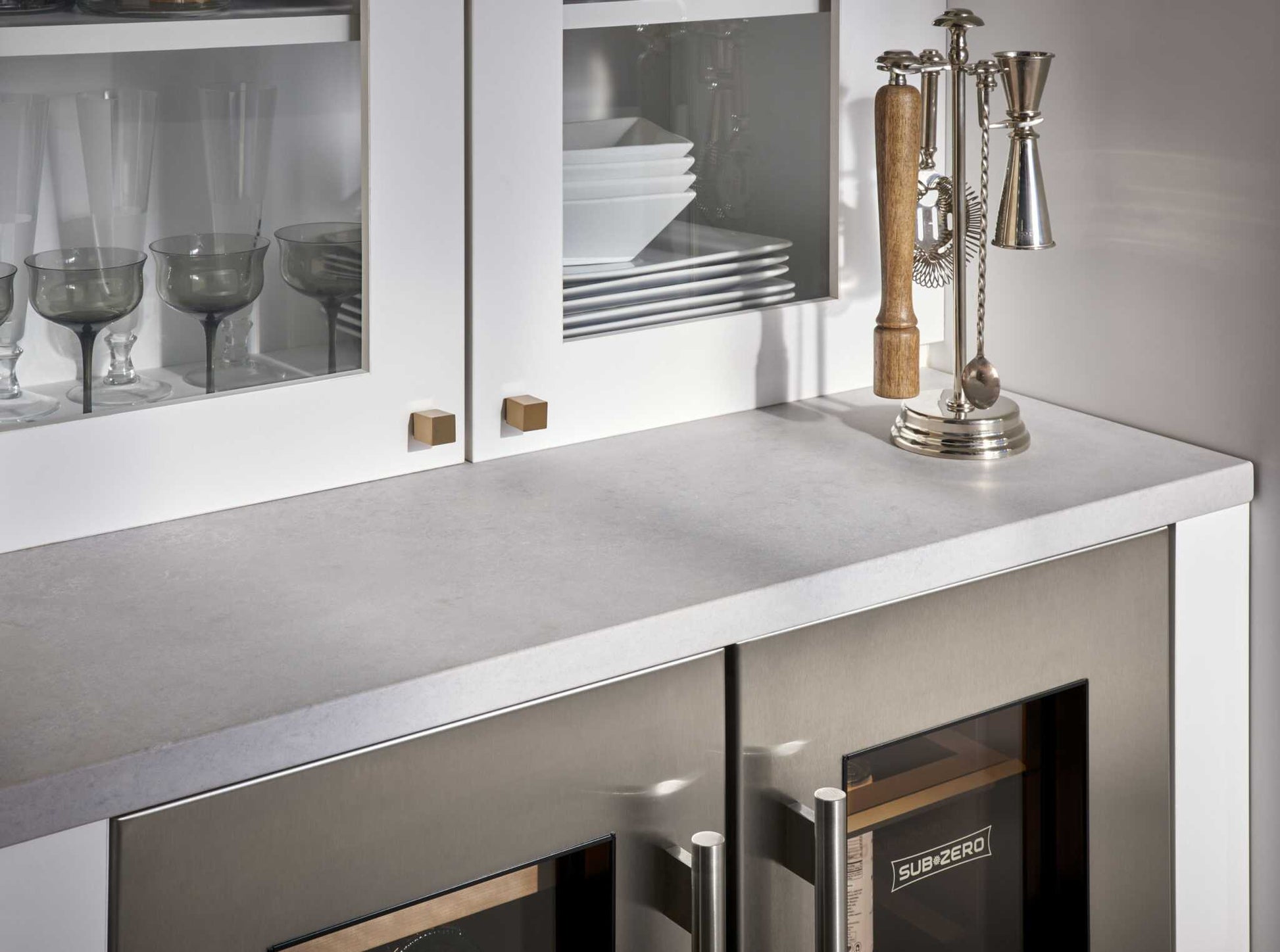 4044 Airy Concrete Quartz Countertop