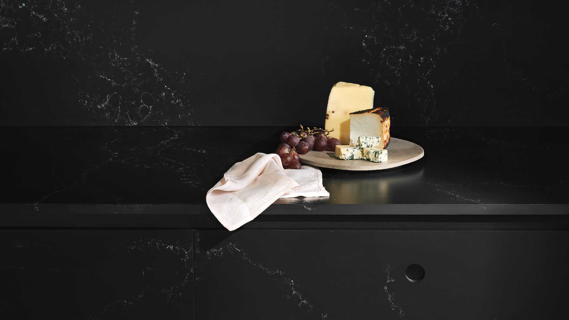 5101 Empira Black Quartz Countertop