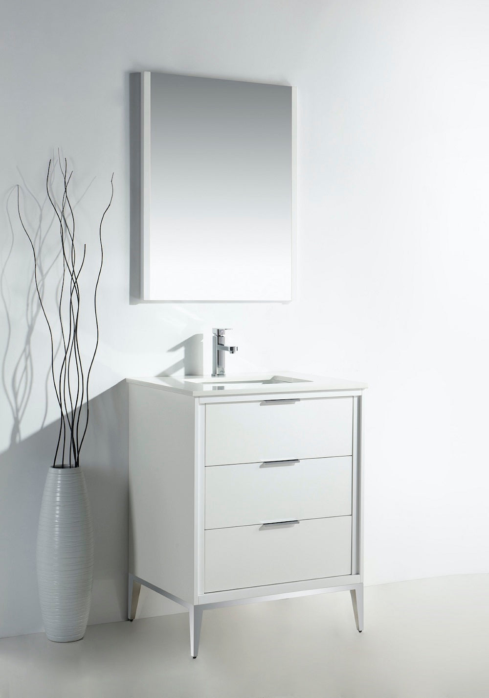 Divani 24" Gloss Vanity with Quartz Countertop
