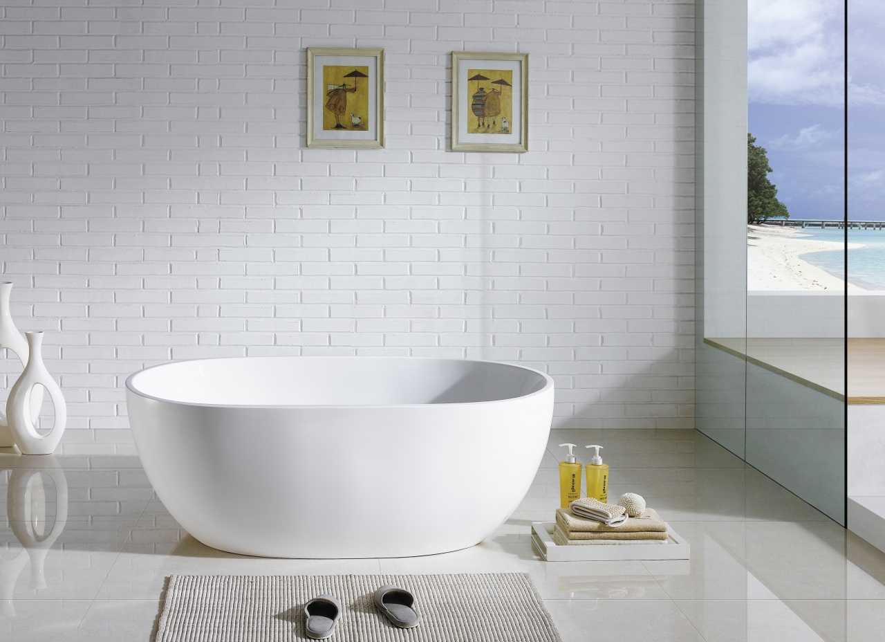 Kube VERNICE 67″ Free Standing Bathtub