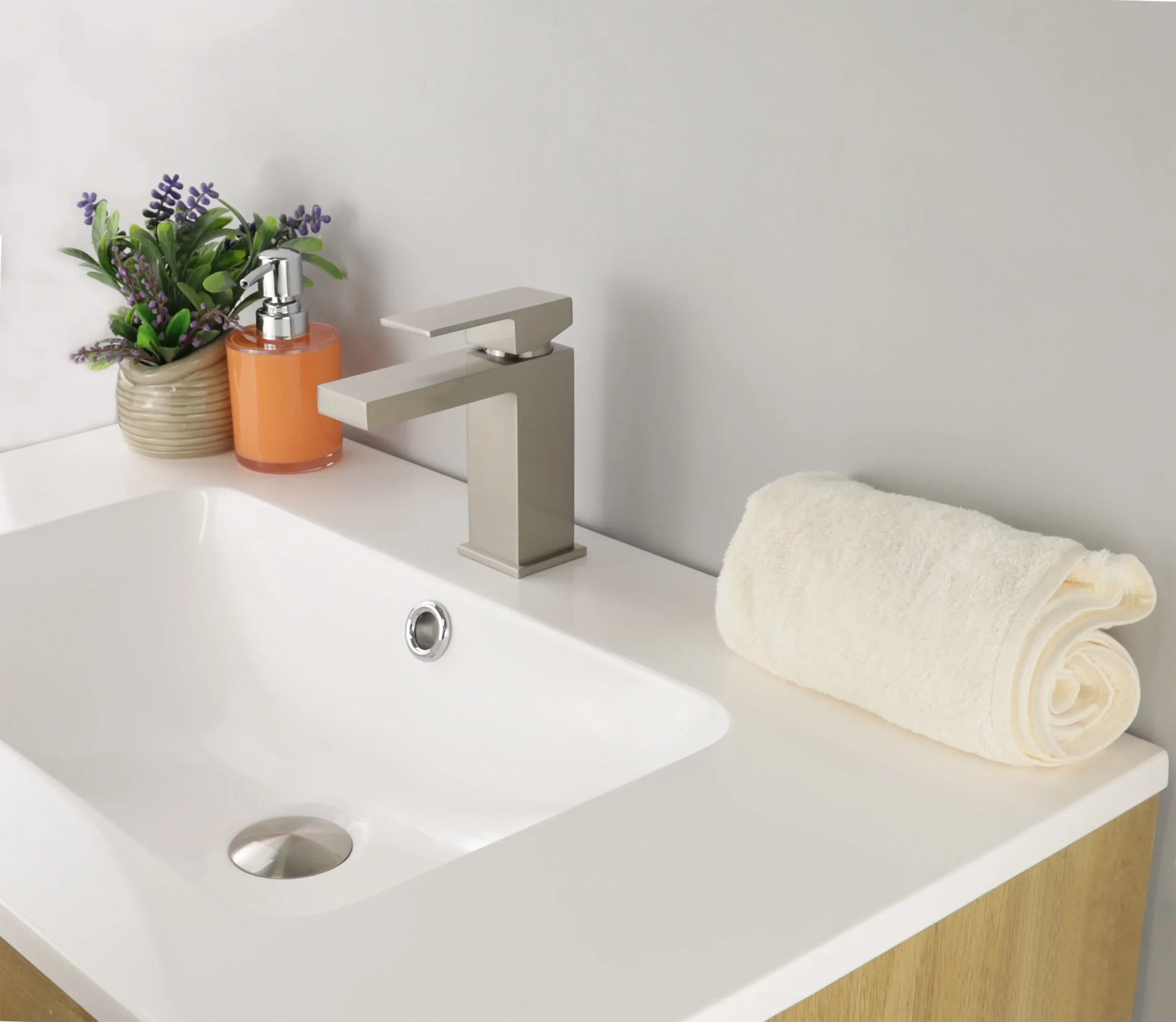 Kodaen Madison Single Hole Bathroom Faucet