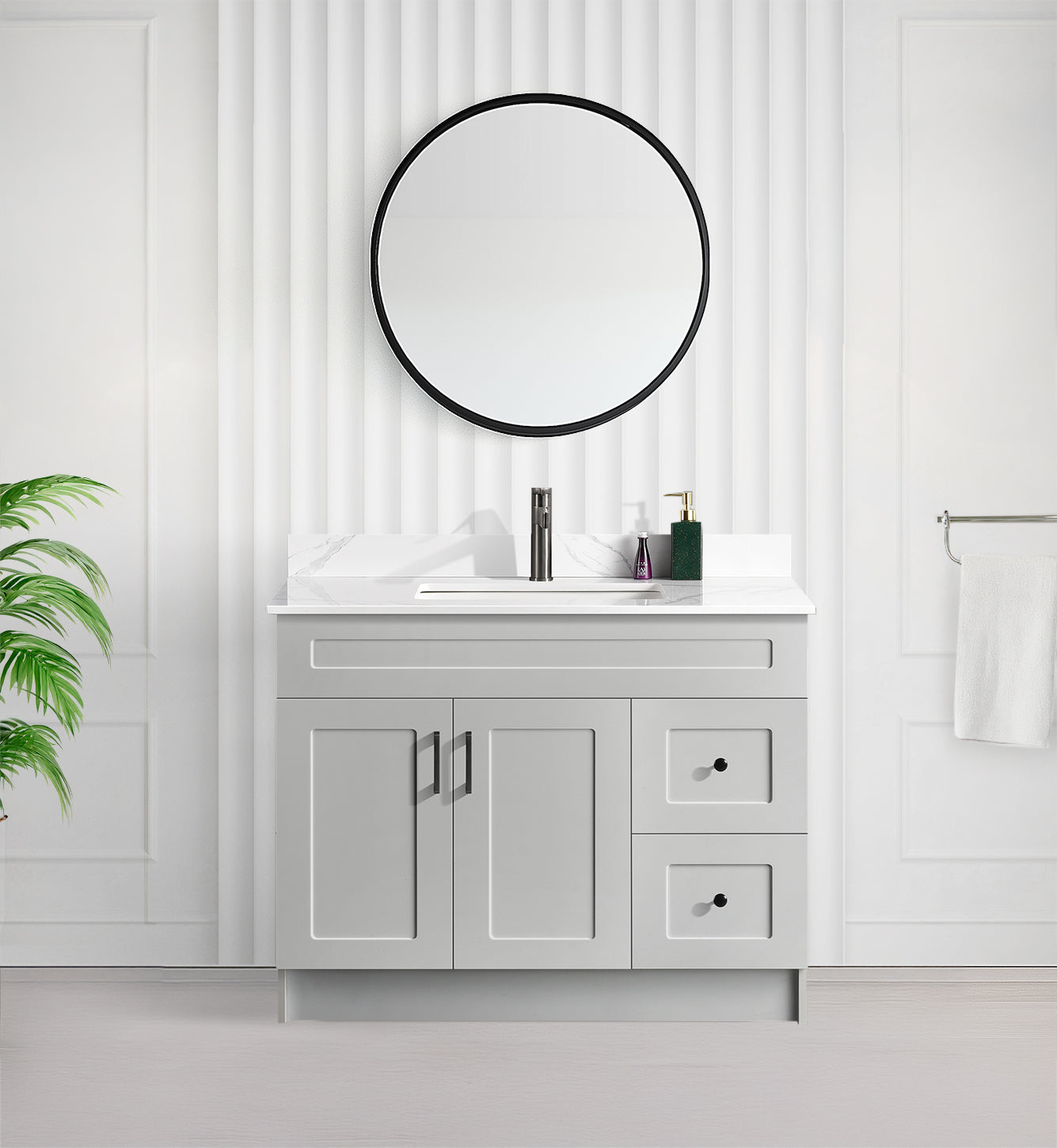 Tesoro 42" Shaker Bathroom Vanity With Quartz Countertop (Solid Wood)-Right Side Drawers