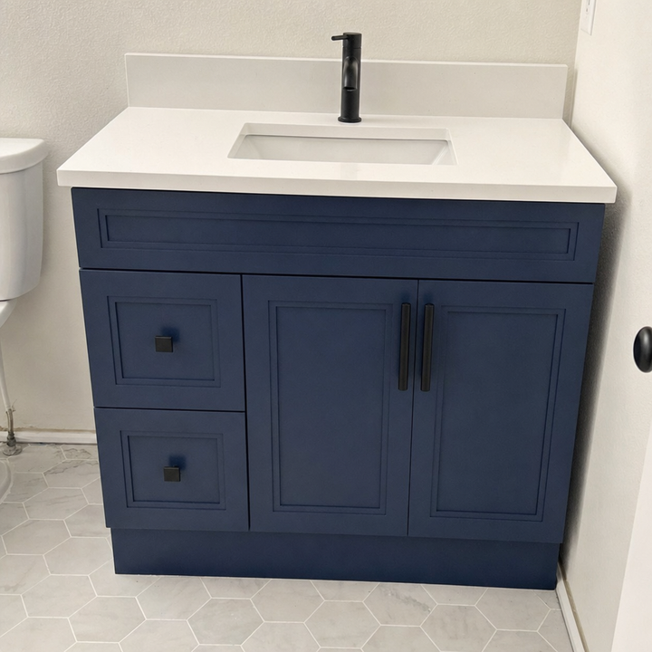Tesoro 36-inch navy blue Shaker solid wood bathroom vanity with matte black handles
