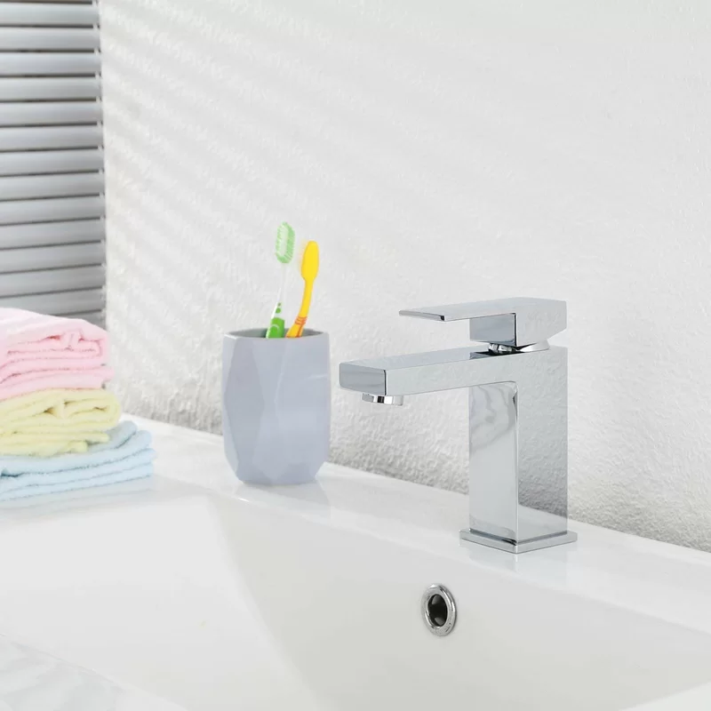 Madison+Single+Hole+Bathroom+Faucet+with+Drain+Assembly (16)