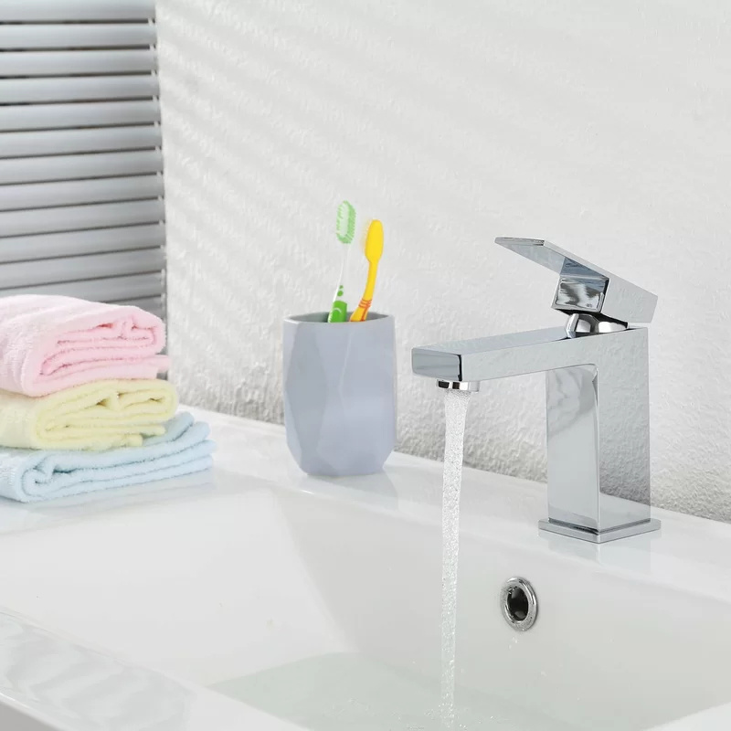 Madison+Single+Hole+Bathroom+Faucet+with+Drain+Assembly (19)